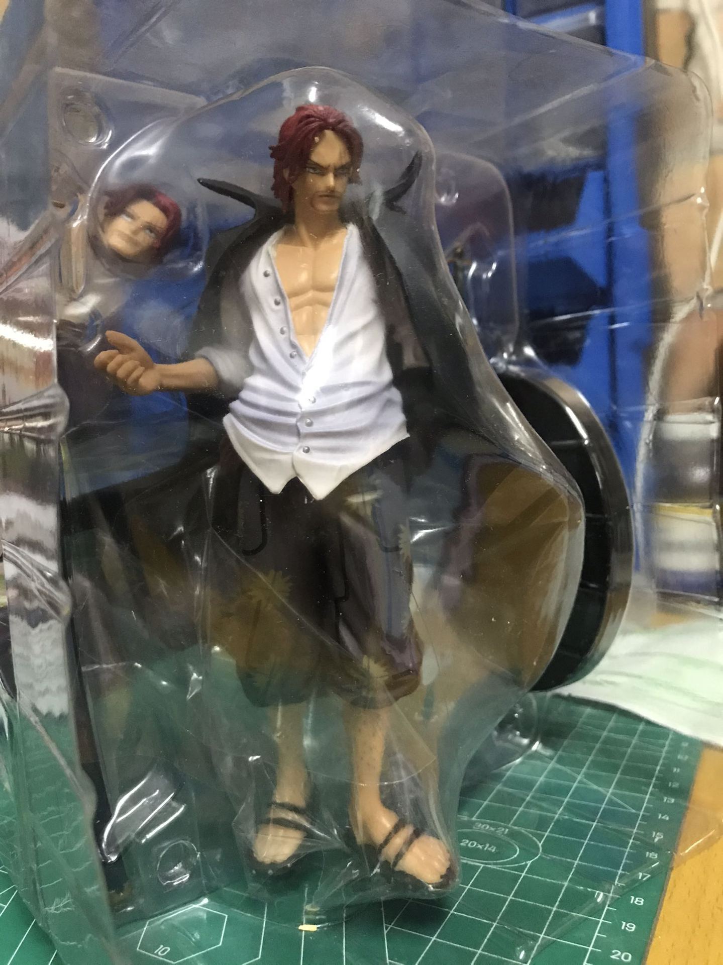 Boxed 18CM Anime ONE PIECE Red hair Shanks Hand and head replaceable PVC Action figure Model 3 - One Piece Figure